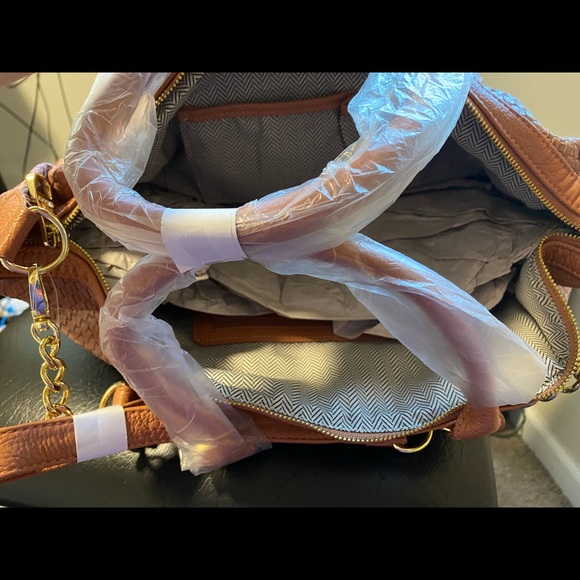Steve Madden Satchel in salmon color